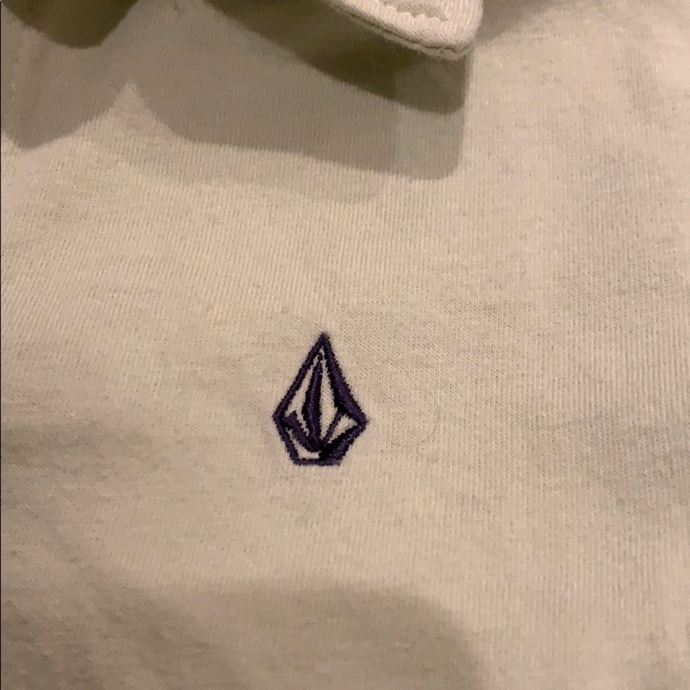 EUC Volcom Button down tee - Picture 3 of 6